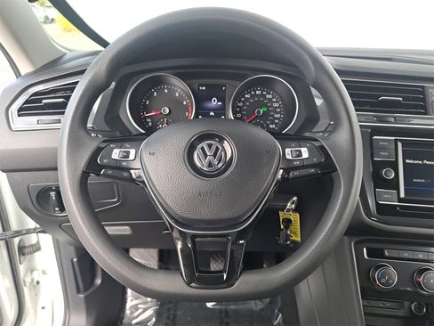 Used 2021 Volkswagen Tiguan S image 19