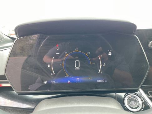 Used 2024 Chevrolet Trax RS image 19