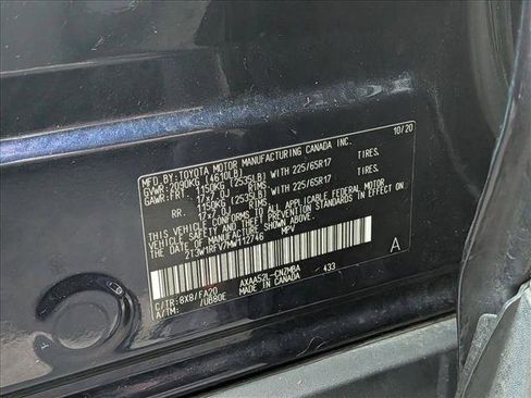 Used 2021 Toyota RAV4 XLE image 15