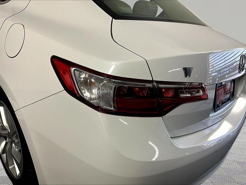 Certified 2017 Acura ILX FWD image 23