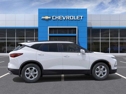 New 2026 Chevrolet Blazer LT w/ LPO, Floor Liner Package AWD/4WD image 5