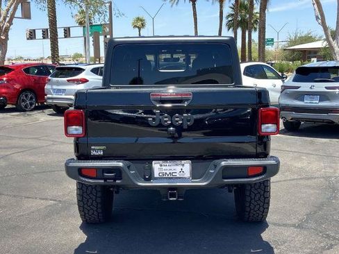 Used 2023 Jeep Gladiator Sport AWD/4WD image 5