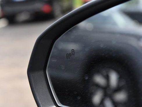 New 2026 Volkswagen Taos SE AWD/4WD image 9