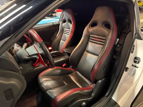 Used 2015 Nissan GT-R Black Edition image 15
