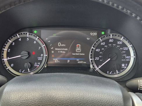 Used 2023 Toyota Highlander XLE FWD image 10