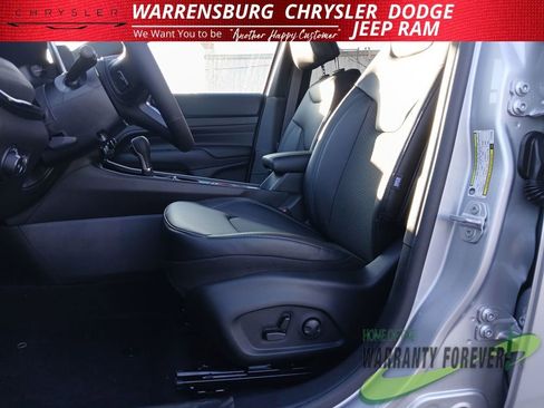 New 2026 Jeep Compass Latitude AWD/4WD image 12