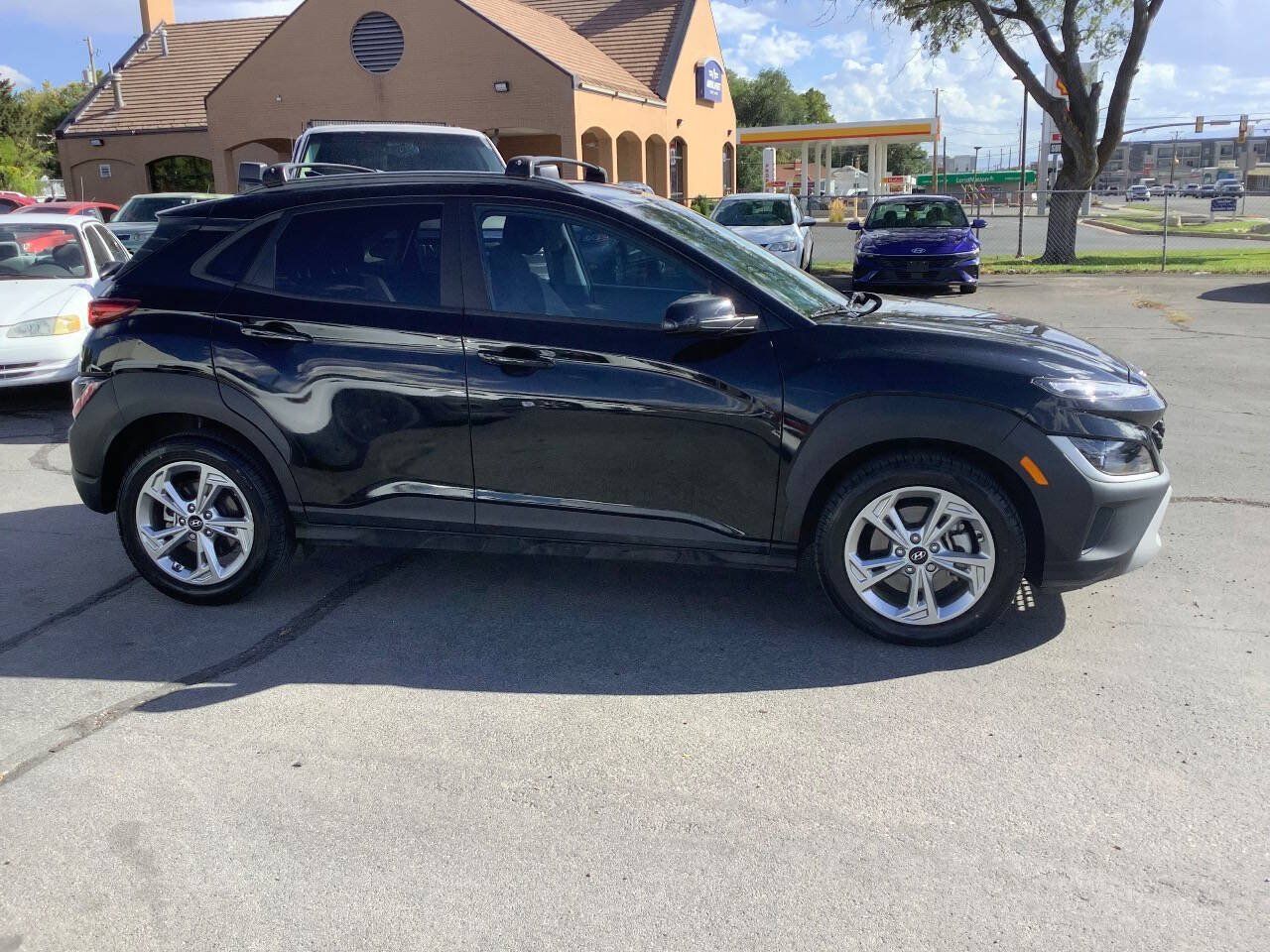 Used 2022 Hyundai Kona SEL AWD/4WD image 10