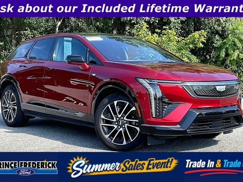 Used 2025 Cadillac Optiq Sport 2 w/ LPO, Floor Liner Package AWD/4WD image 1