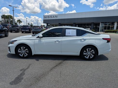 Certified 2023 Nissan Altima 2.5 S FWD image 7