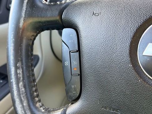 Used 2010 Chevrolet Impala LT w/ Luxury Edition Package image 7