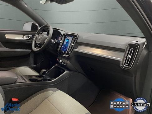 Used 2025 Volvo XC40 B5 Core image 73