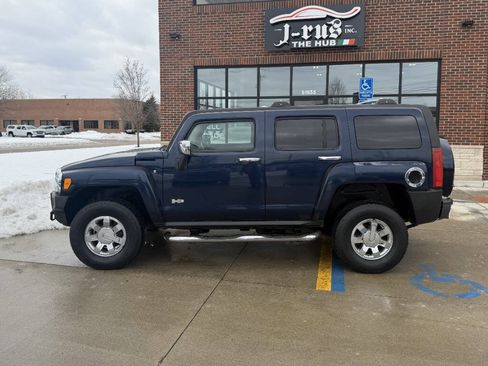 Used 2008 HUMMER H3 Luxury image 10