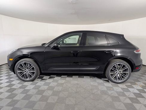 New 2026 Porsche Macan image 2
