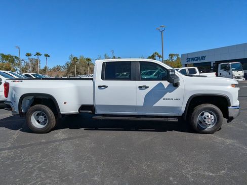 Used 2026 Chevrolet Silverado 3500 W/T image 3
