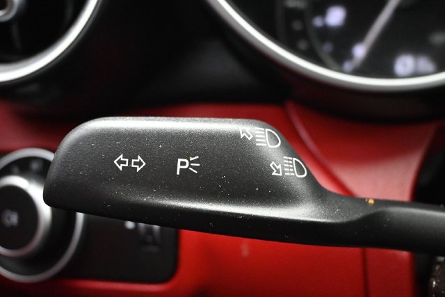 Used 2019 Alfa Romeo Giulia Ti RWD image 20