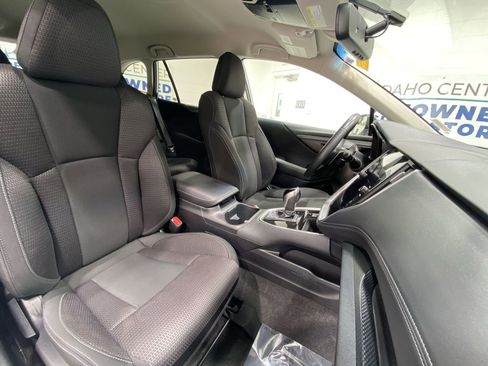 Used 2021 Subaru Outback Premium image 23