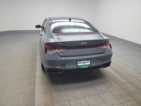 Used 2021 Hyundai Elantra SEL FWD image 6