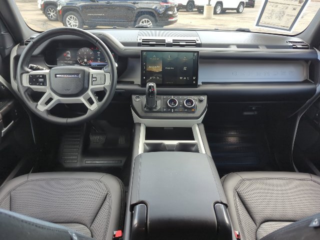 Used 2025 Land Rover Defender 110 S AWD/4WD image 7