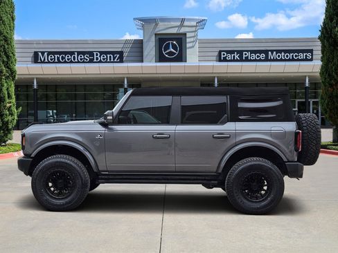 Used 2024 Ford Bronco Outer Banks image 3