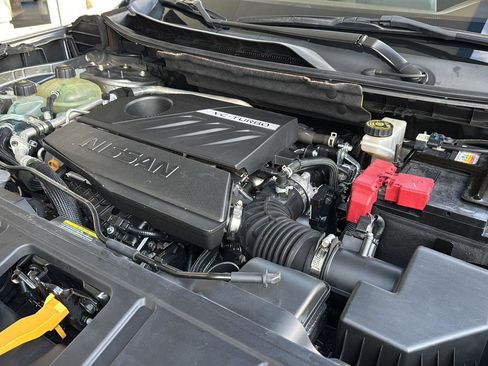 Used 2022 Nissan Rogue SV image 30