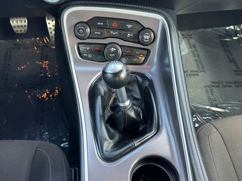 Used 2022 Dodge Challenger R/T w/ Blacktop Package image 28