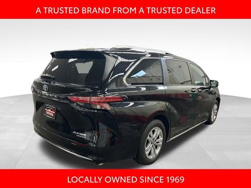 Certified 2021 Toyota Sienna Platinum image 4