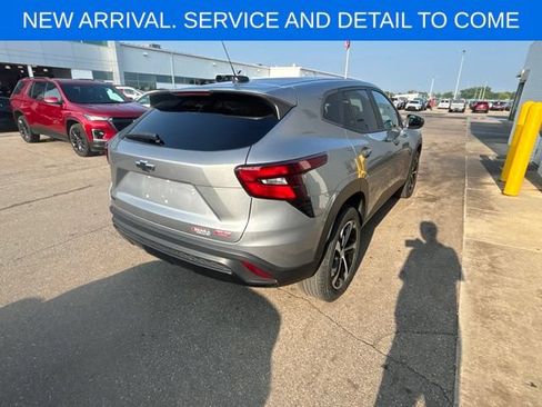 Certified 2024 Chevrolet Trax RS w/ Driver Confidence Package FWD image 8