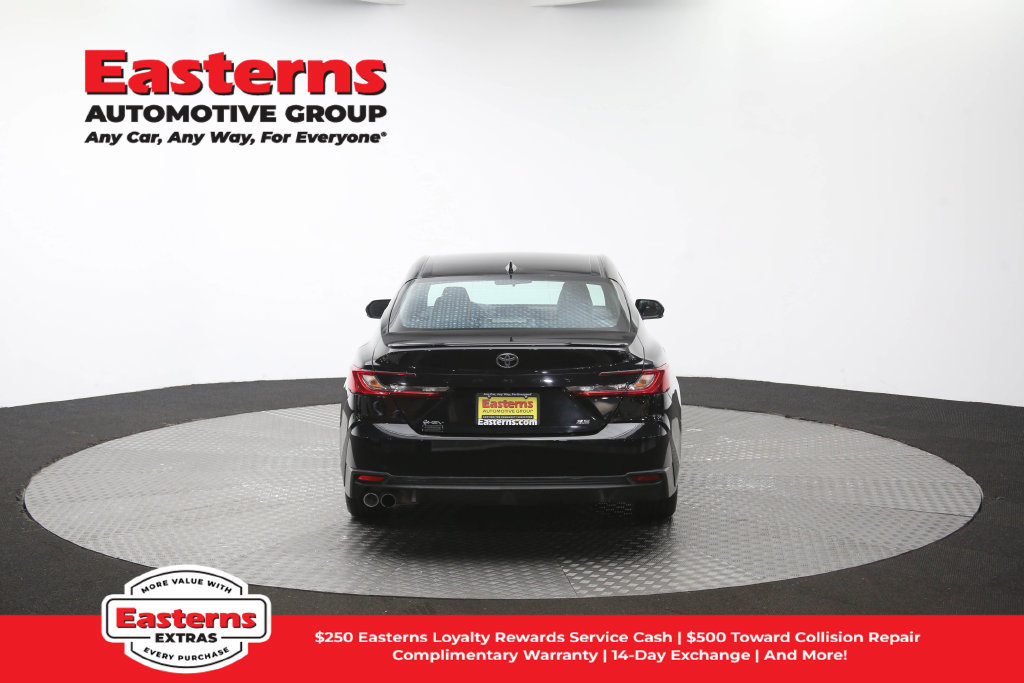 Used 2025 Toyota Camry SE FWD image 38