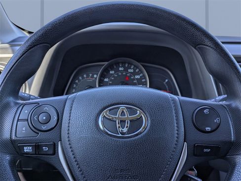 Used 2015 Toyota RAV4 LE image 27