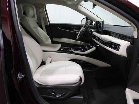 Certified 2021 Lincoln Nautilus Black Label image 30