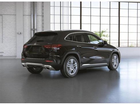 Certified 2023 Mercedes-Benz GLA 250 4MATIC image 22
