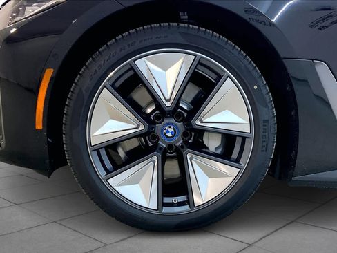 Used 2024 BMW i4 eDrive35 w/ Premium Package RWD image 11