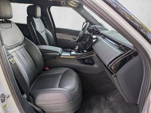 Used 2025 Land Rover Range Rover Sport SE image 21