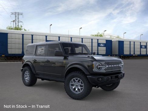 New 2025 Ford Bronco Badlands image 8