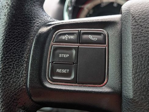 Used 2019 Dodge Grand Caravan SE w/ UConnect Hands-Free Group FWD image 26