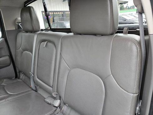 Used 2019 Nissan Frontier SL image 22