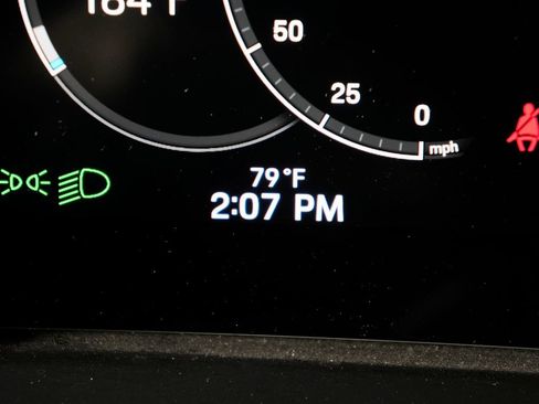 Certified 2024 Porsche Cayenne AWD/4WD image 26