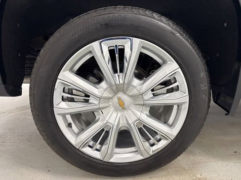 Used 2024 Chevrolet Silverado 1500 High Country w/ High Country Premium Package image 39
