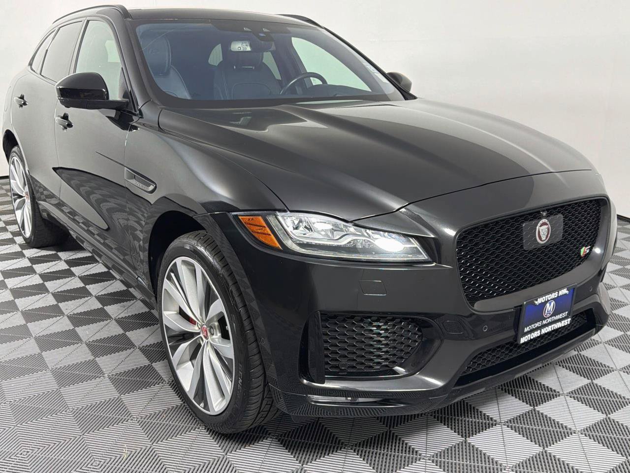 Used 2018 Jaguar F-PACE S AWD/4WD image 30