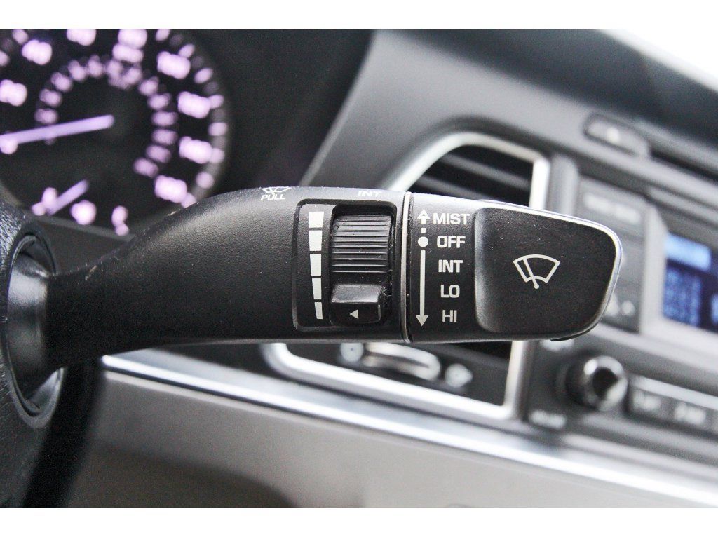 Used 2015 Hyundai Sonata SE FWD image 20