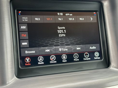 Used 2022 Dodge Charger SXT w/ Blacktop Package image 17