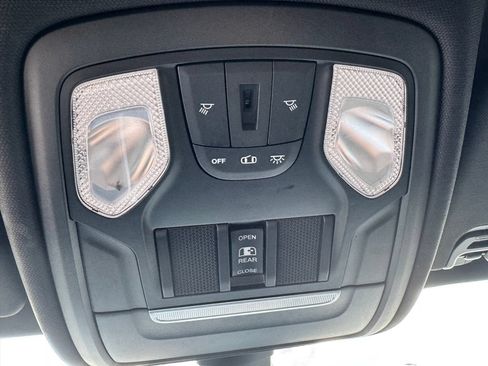 Used 2021 RAM 1500 Big Horn AWD/4WD image 25