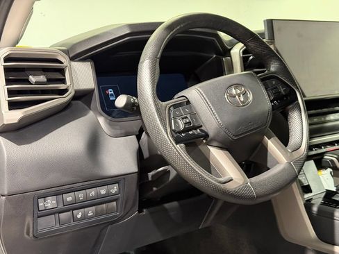 Used 2024 Toyota Tundra Limited AWD/4WD image 16