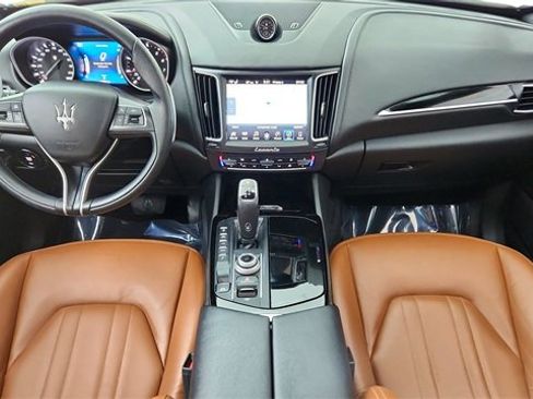 Used 2020 Maserati Levante S image 21