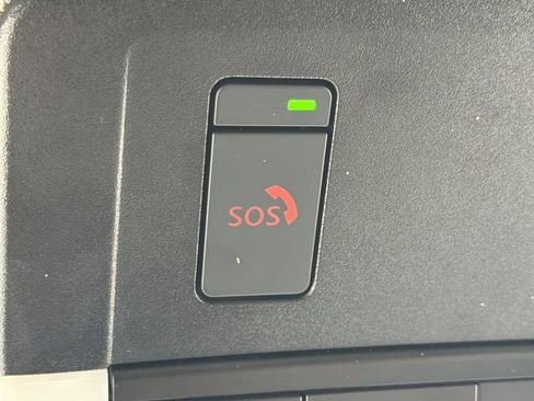 Certified 2023 Nissan Rogue SV image 13