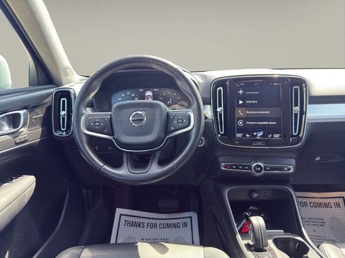 Used 2019 Volvo XC40 T5 Momentum AWD/4WD image 14