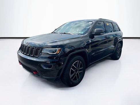 Used 2020 Jeep Grand Cherokee Trailhawk w/ Trailhawk Luxury Group AWD/4WD image 3