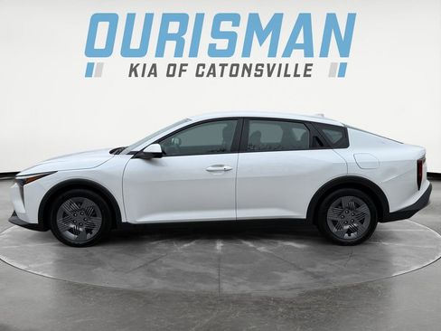 Used 2025 Kia K4 LX image 3