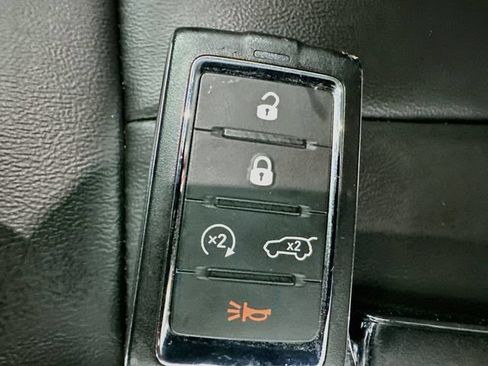 Used 2023 Jeep Grand Cherokee 4WD 4xe image 18