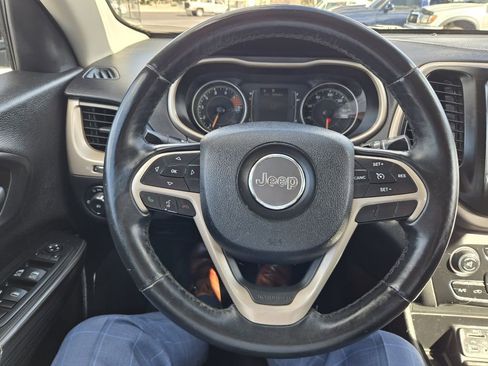 Used 2017 Jeep Cherokee 75th Anniversary image 22